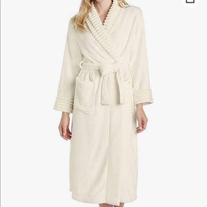 Carole Hachman Cream White Plush Long Robe